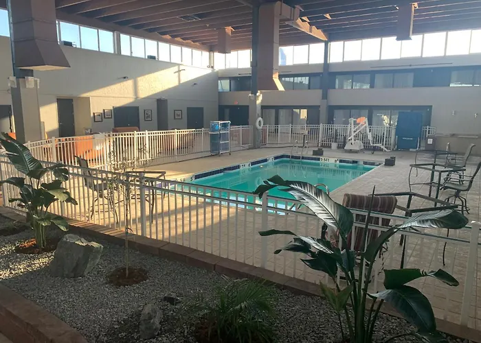 Hotel Riverside & Conference Center